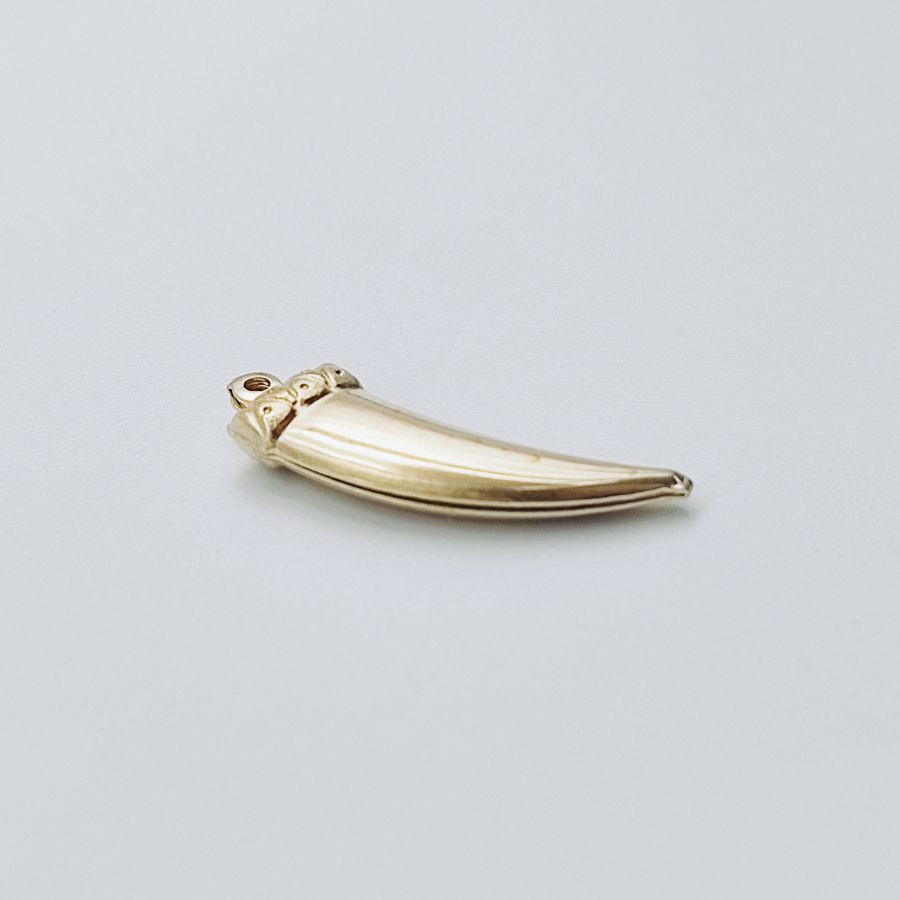 Tooth / Horn Large Double - ( Already Comes Folded )