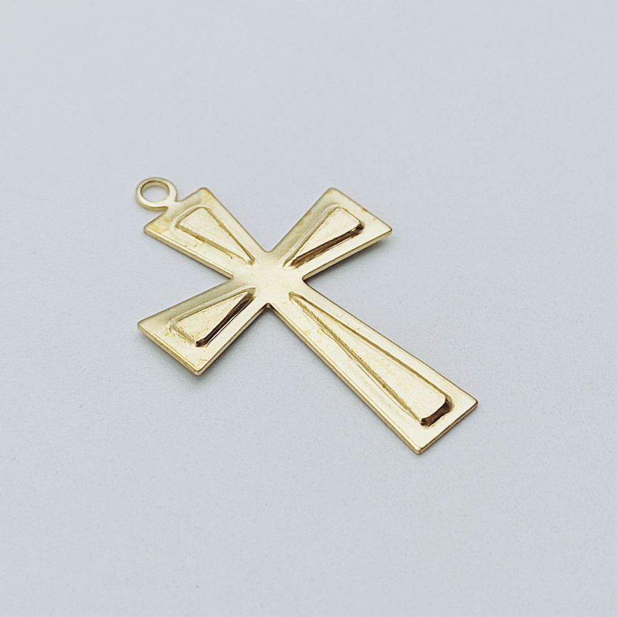 Cross Triangles – Image 2