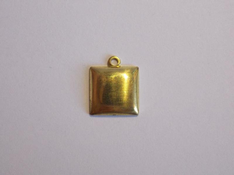 Square 9mm Domed with Bail