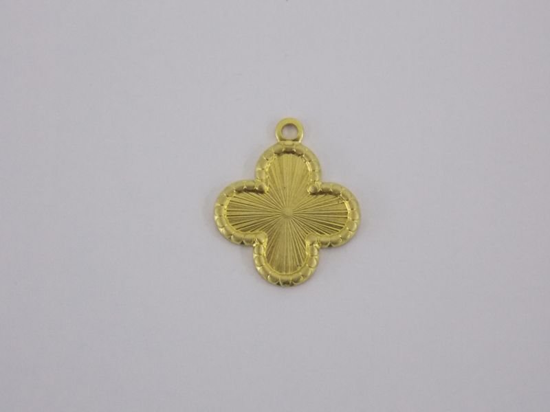Clover 12mm Edge Round Twisted for Resin with Bail