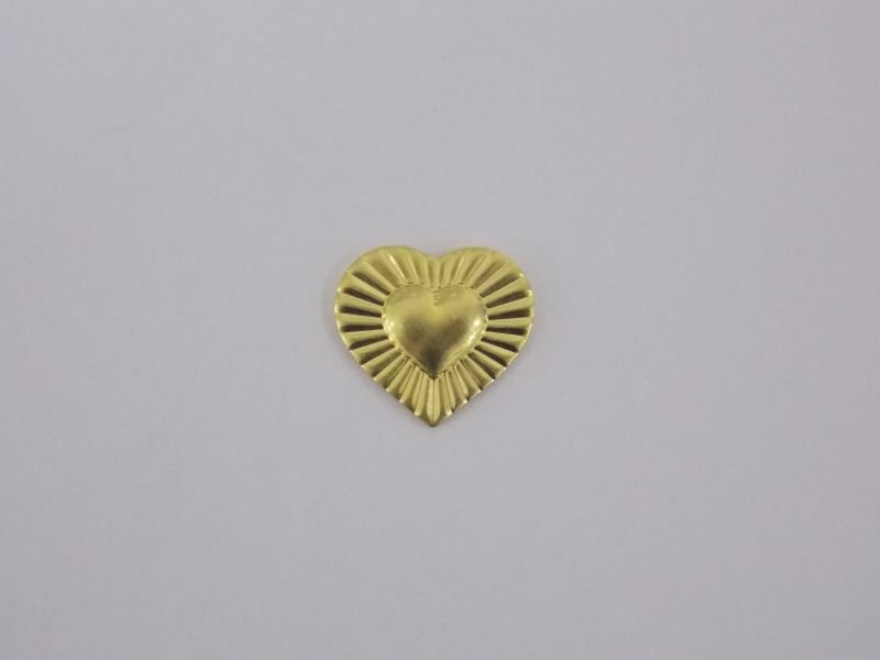 Heart 10m Center Domed Edge Diamond-cut without Bail