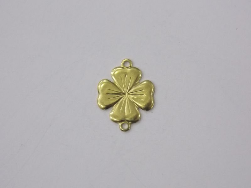 Clover 12mm Solid with 1 Bail Top 1 Bottom Diamond-cut Back