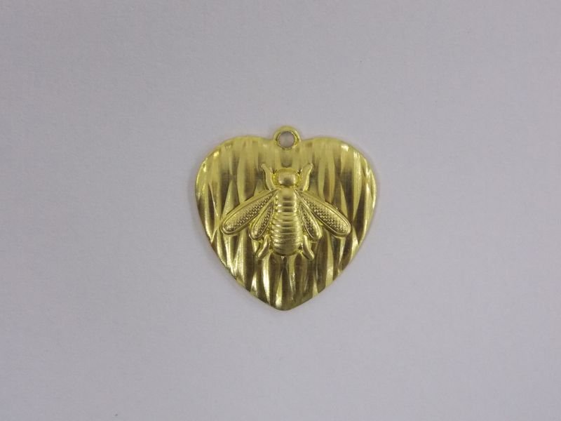 Heart 17mm with Bee