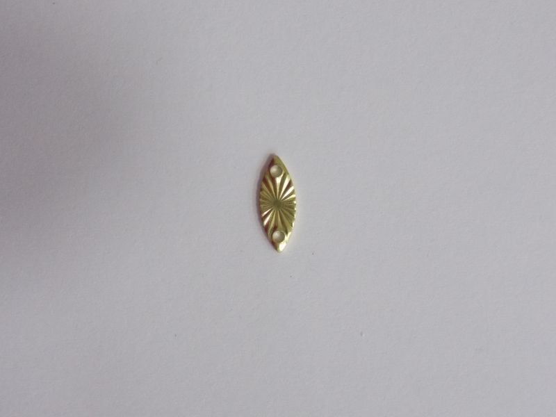 Little Leaf 10mm Stamped Diamond-cut with 2 Holes