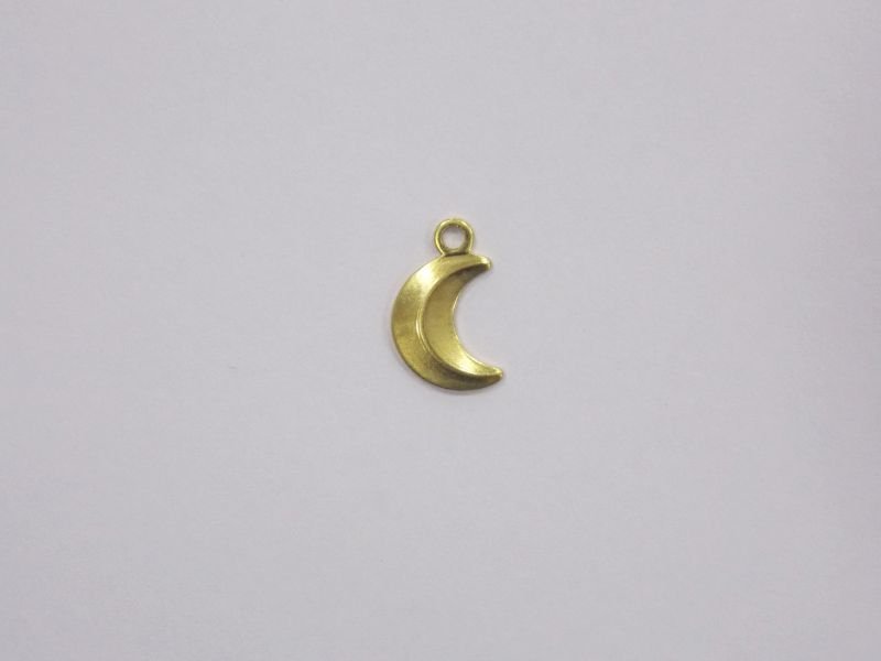 Moon 8mm Faceted with Bail (no Makes Side)
