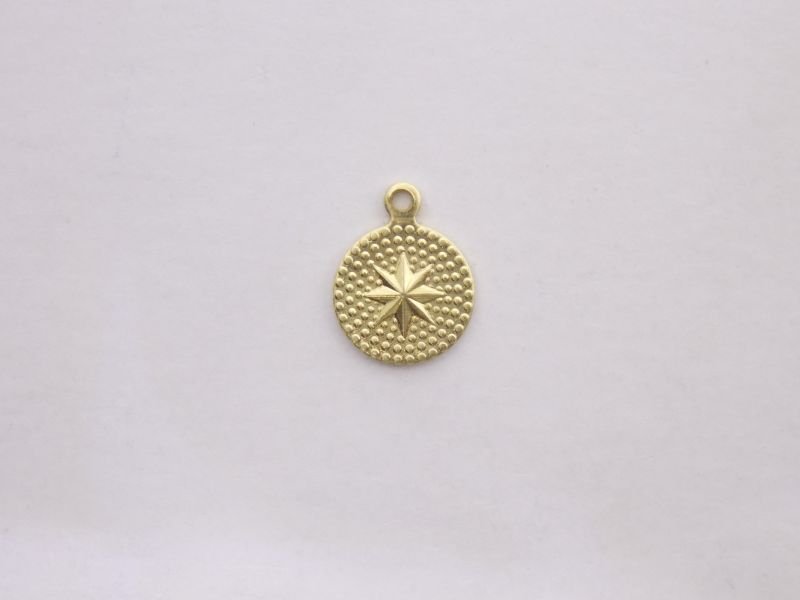 Round 8,5mm Stamped Small Ball with Star with Bail