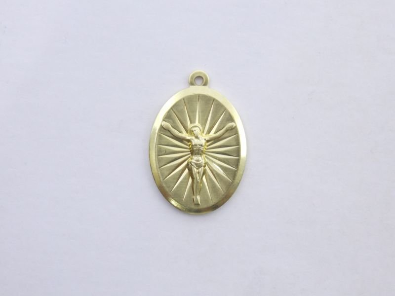 Oval with Christ 18mm with Bail