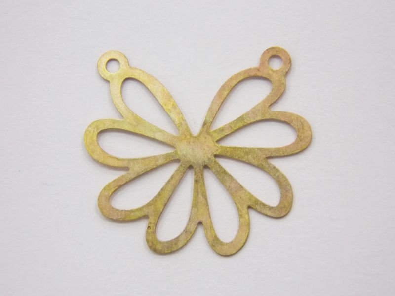 Photo-etched Half Flower with 2 Bail 18mm