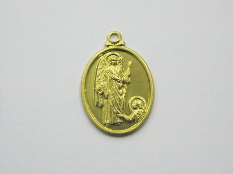 Oval 15,5x22,5 with Angel Raphael with Bail