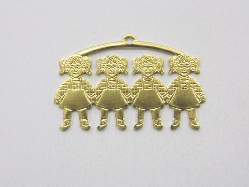 Pareo Ring 4 Girls with Jump Ring 18x30mm