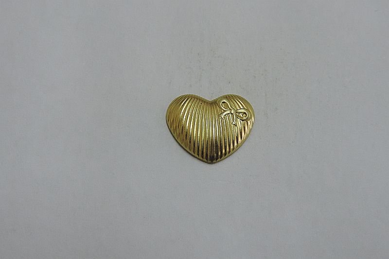 Heart Grooved with Little Bow without Bail without Hole 16mm