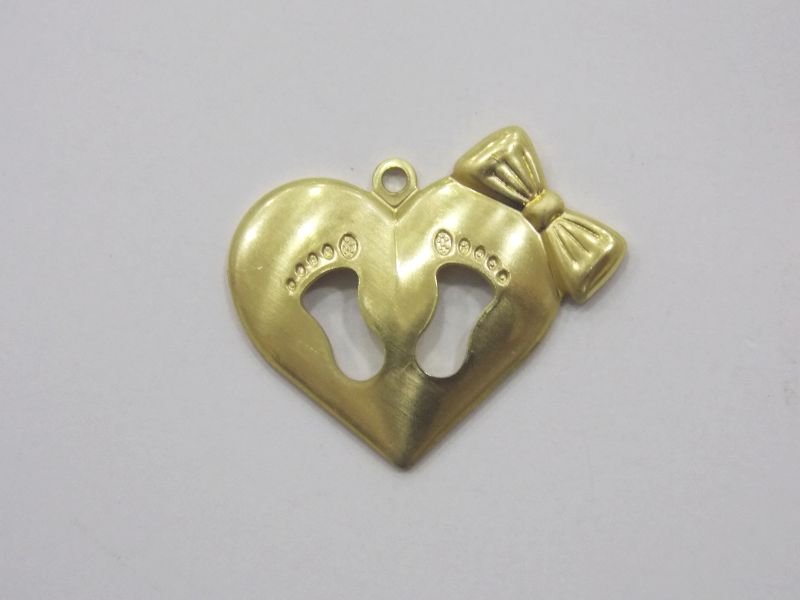 Heart 18x24mm with 2 Little Foot Openwork with Bow with Bail