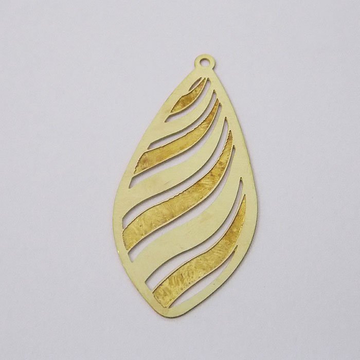 Photo-etched Drop Openwork with Bands with Bail 42mm
