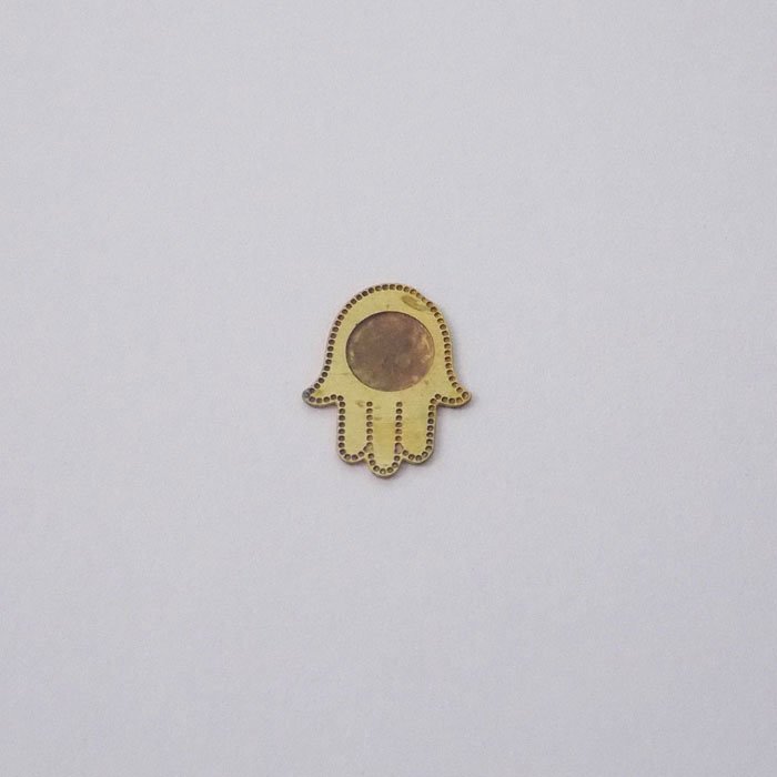Photo-etched Hand of Fatima with Eye Greek 12mm