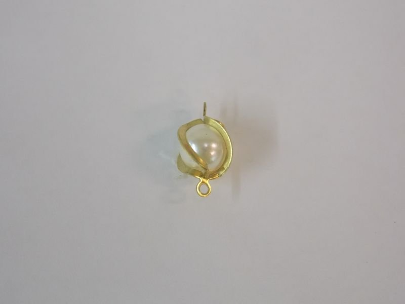Cage Pearl 8mm with 2 Small Jump Ring