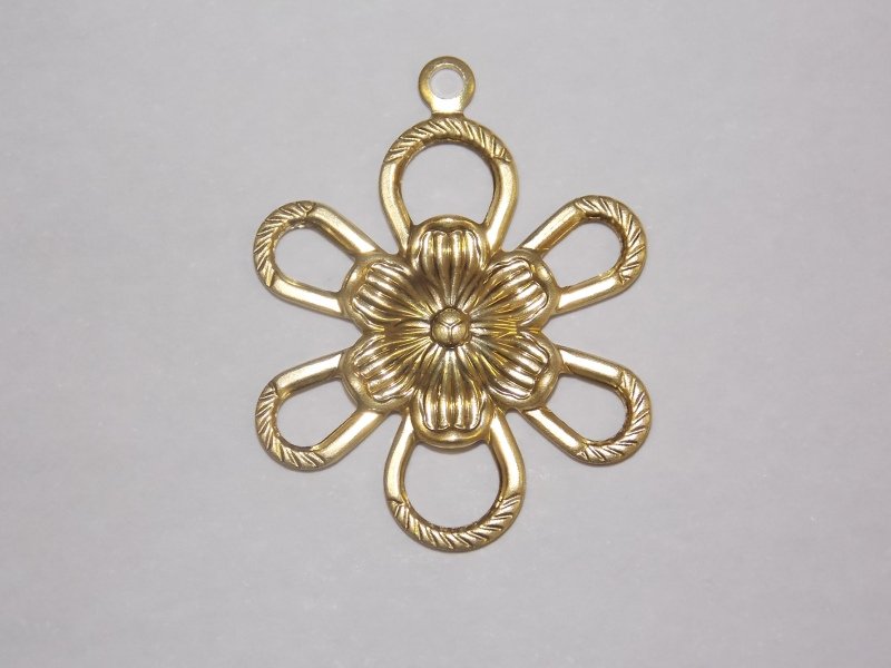 Flower Openwork with Flower Small Grooved 23mm with Bail