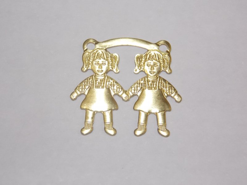Pareo Ring with 2 Girls with 2 Bail 17x19mm