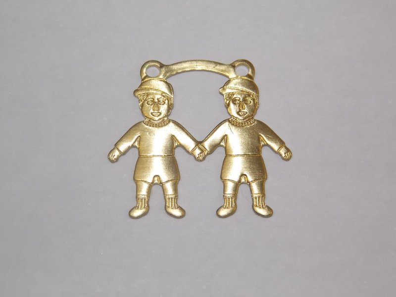 Pareo Ring with 2 Boys with 2 Bail 17x19mm