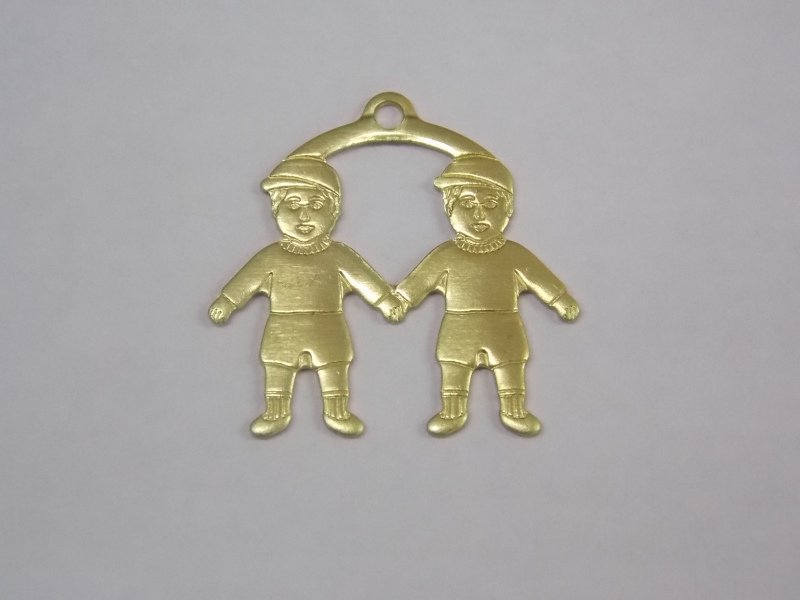 Pareo Ring with 2 Boys with 1 Bail 17x19mm