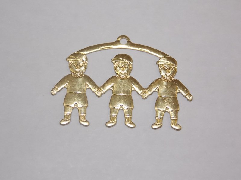 Pareo Ring with 3 Boys with 1 Bail 17x27mm