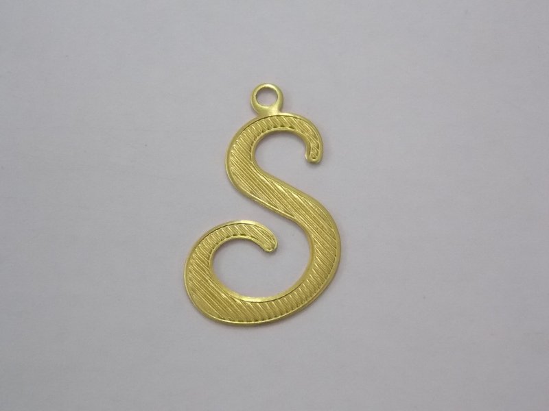 Letter S 20mm Textured