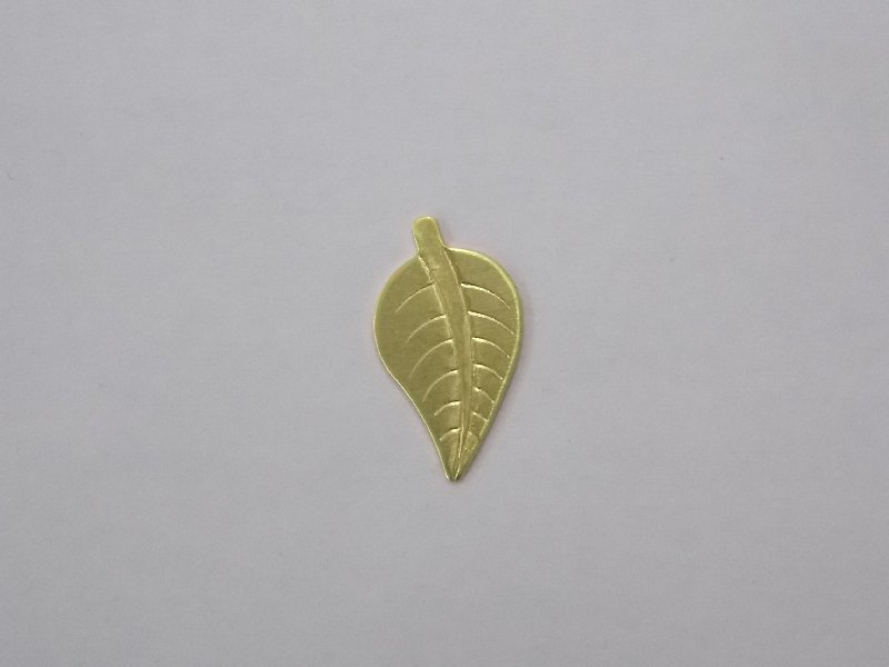 Leaf Stamped 15x9mm without Bail