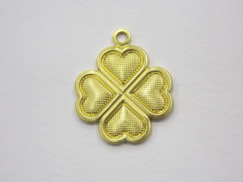 Clover 15mm with Jump Ring